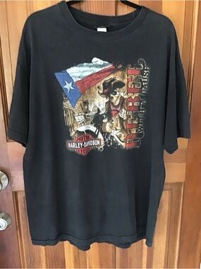 Harley Davidson tee.